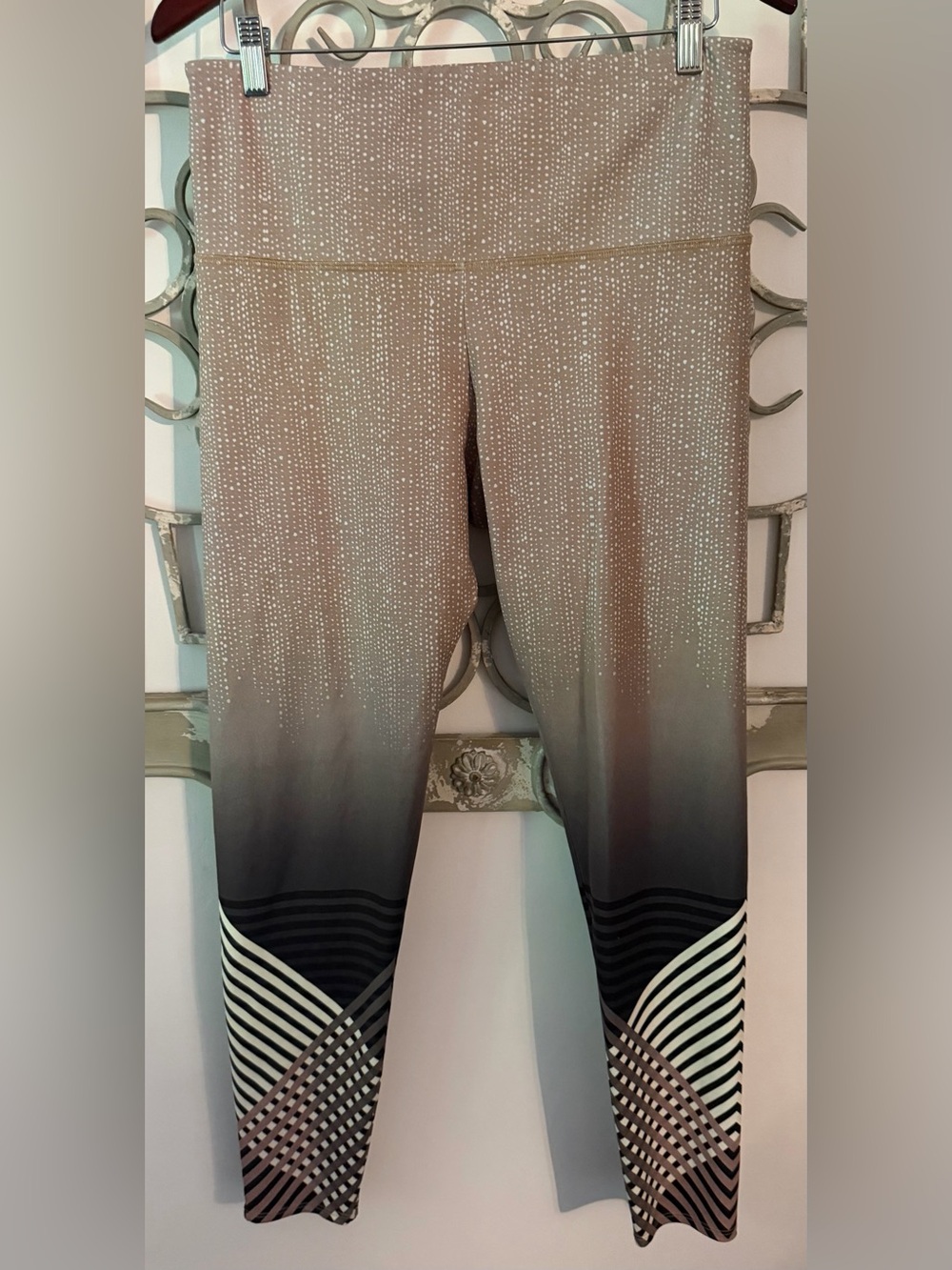 Onzie Flow Leggings Size Large